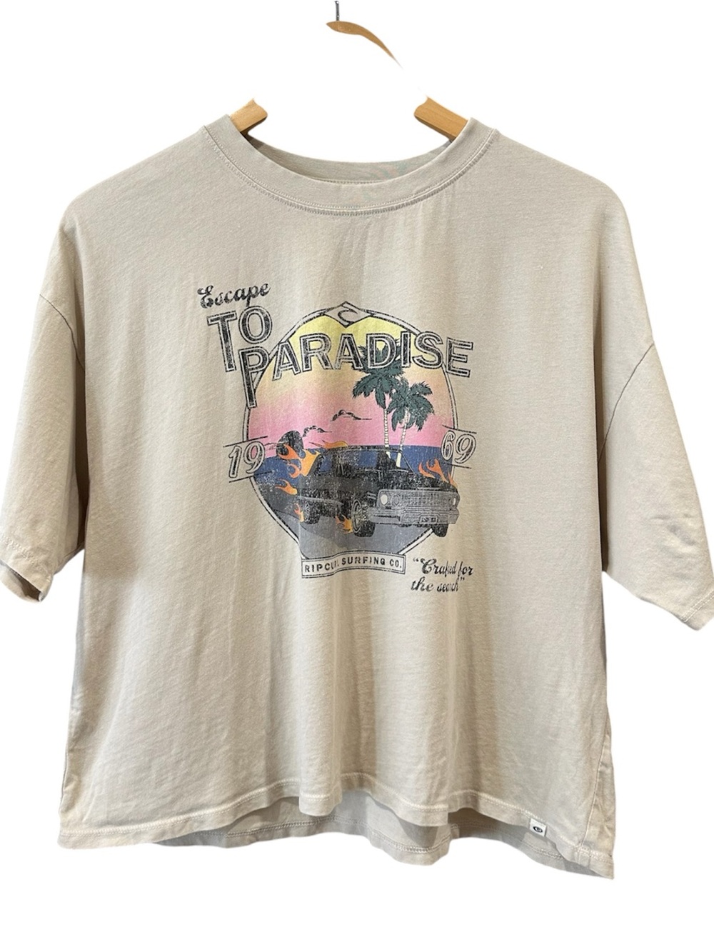Rip Curl Cropped Graphic Tee Escape to Paradise Beige Women’s Size X-Small - Picture 3 of 9